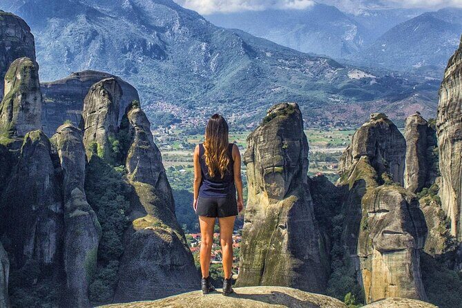 Meteora, monasteries, Theopetra cave 130000bc & 300 battlefield - Discover Greece’s Ancient Treasures: Meteora, Thermopylae, and Theopetra Cave
