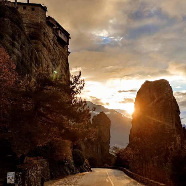 Meteora: Small Size Sunset Tour with Local Guides - Key Points