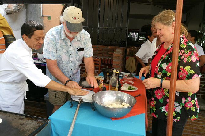 Mexican Cooking Class & Market Tour with a Professional Chef - Key Points
