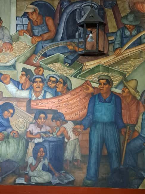 Mexican Muralism Tour: Paint Your Graffiti - Exploring the Roots of Mexican Muralism