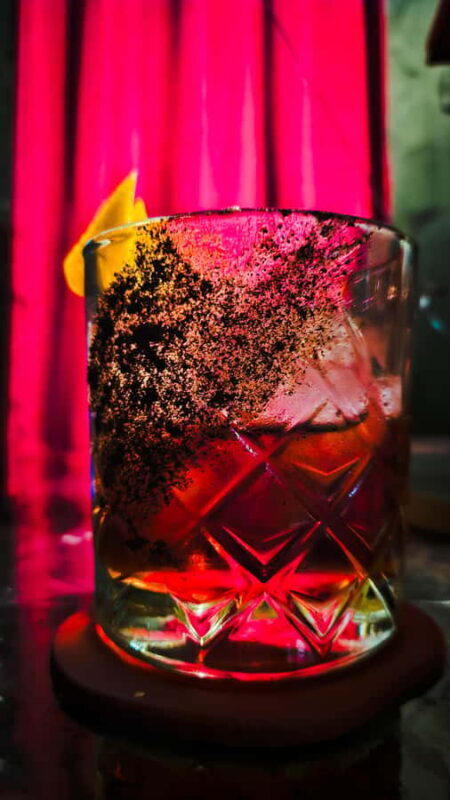 Mexico City: Mixology and classic cocktail classes at a bar in Polanco. - Who Should Consider This?