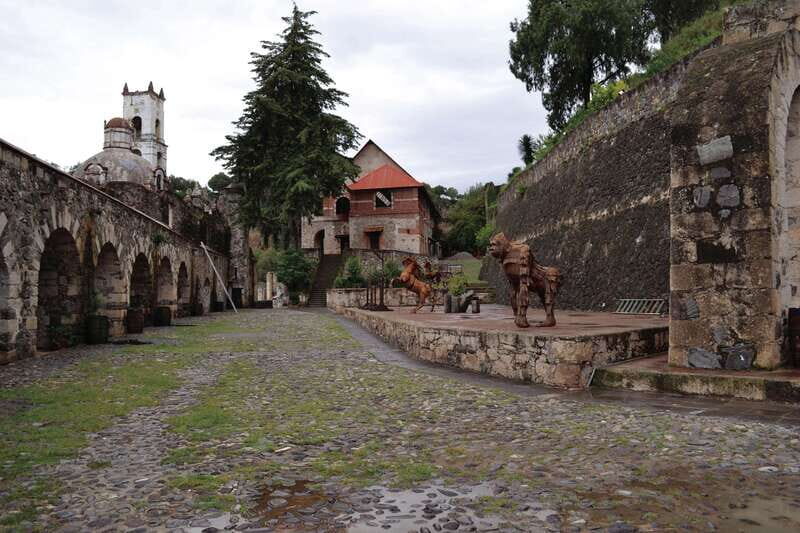Mexico City: Private Magic Towns & Basaltic Prisms Tour - Key Points
