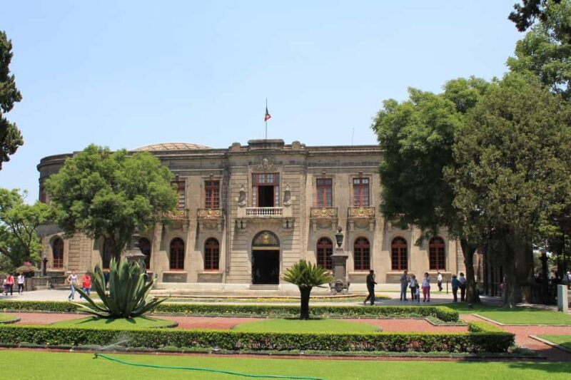 Mexico City: private tour guide through Chapultepec Castle - FAQ