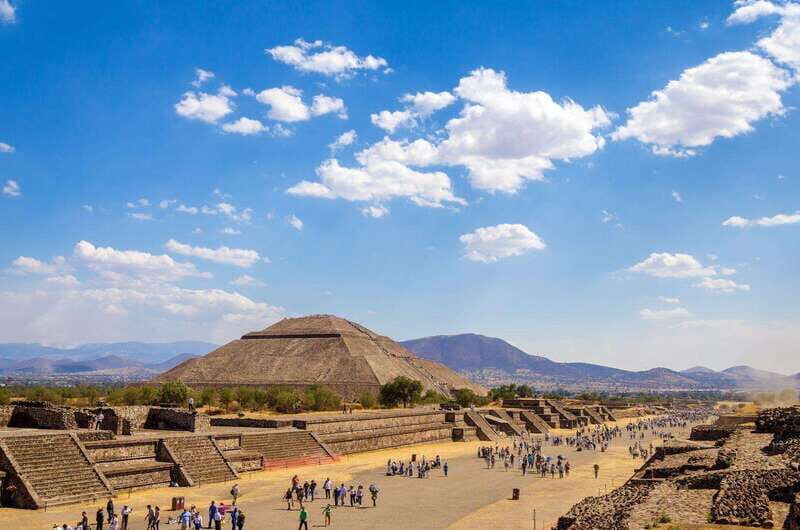 Mexico City: Teotihuacan First Entry Tour with Expert Guide - Exploring Teotihuacan with an Early Start