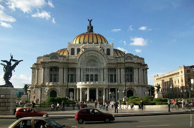 Mexico City Walking Tour 2h40 and 24 audio reviews - FAQ