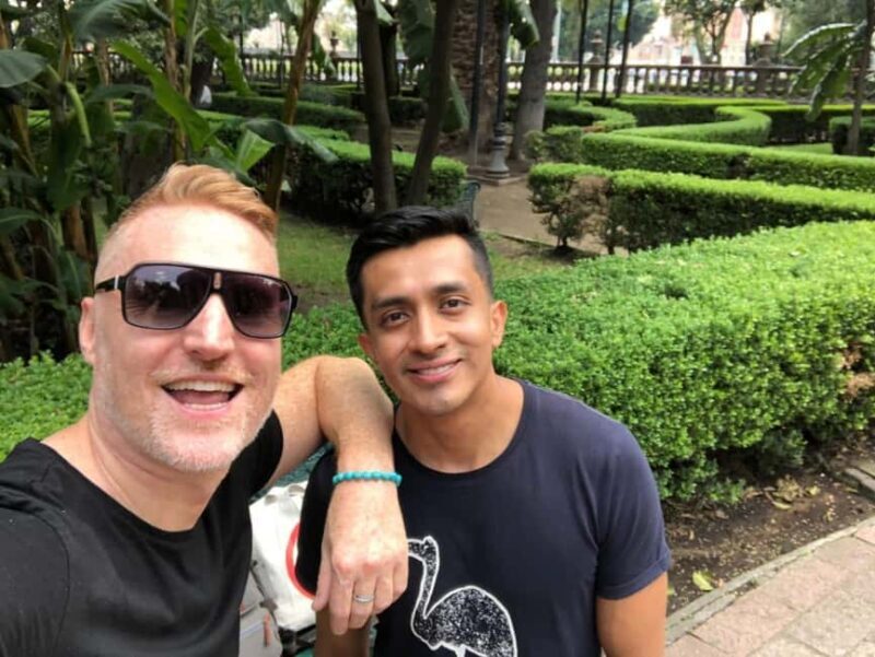 Mexico City: Zona Rosa Pub Crawl Experience - Mexico City: Zona Rosa Pub Crawl Experience