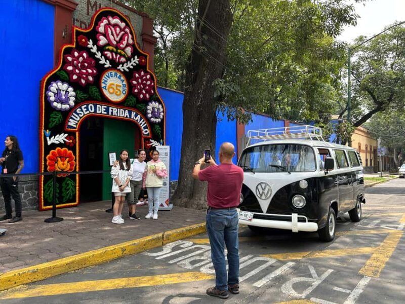 Mexico: Coyoacan & Xochimilco:VW bus, Boat & Brunch - Family - Who Should Book This Tour?