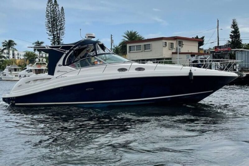 Miami: 37-Foot Sundancer Boat Rental - Exploring Miami from the Water: A Detailed Review