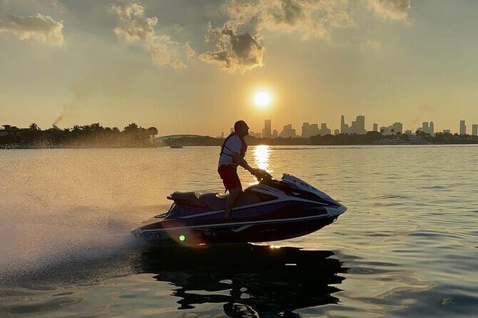 Miami Beach Jet Ski Rental with Boat Ride - A Detailed Look at the Miami Beach Jet Ski Experience