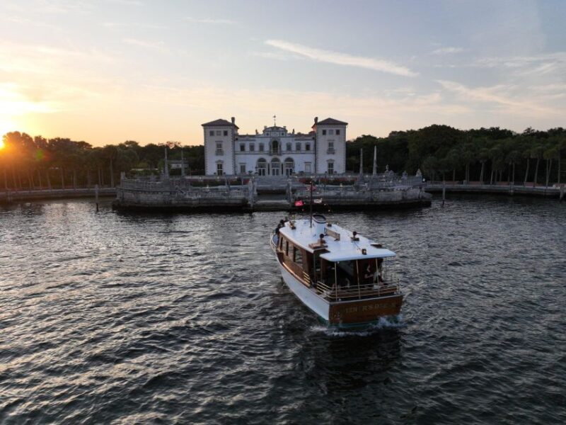 Miami Beach: Vizcaya Sunset Cruise Includes Food and Drink - Setting and Itinerary Breakdown