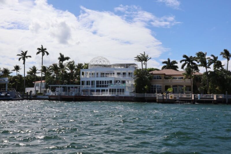 Miami Biscayne Bay: Sunset Boat Cruise & Millionaire Homes - Key Points