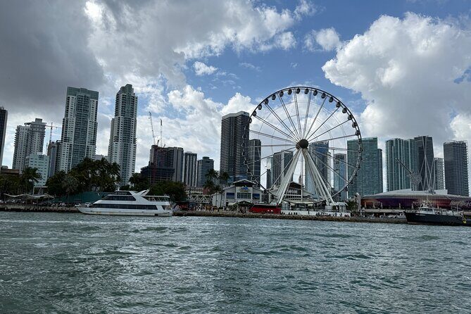 Miami: Bus transfer from Miami to Miami - An In-Depth Look at Miami’s Private Bus Transfer & Tour