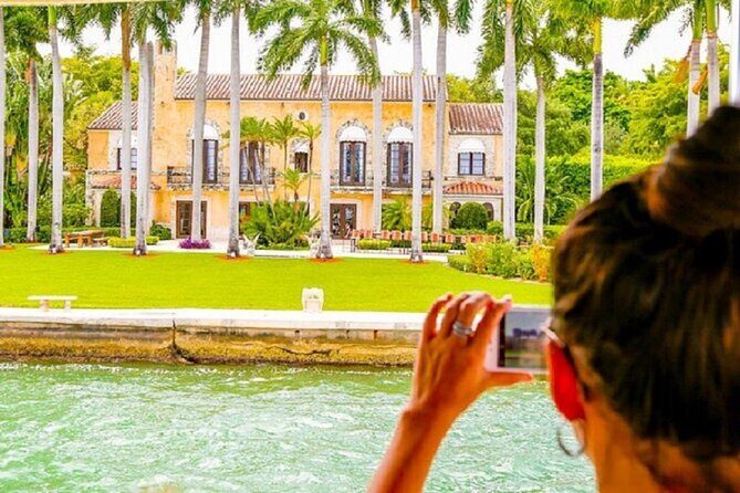 Miami Express Private Boat a 1- Hour Luxury Experience - FAQ