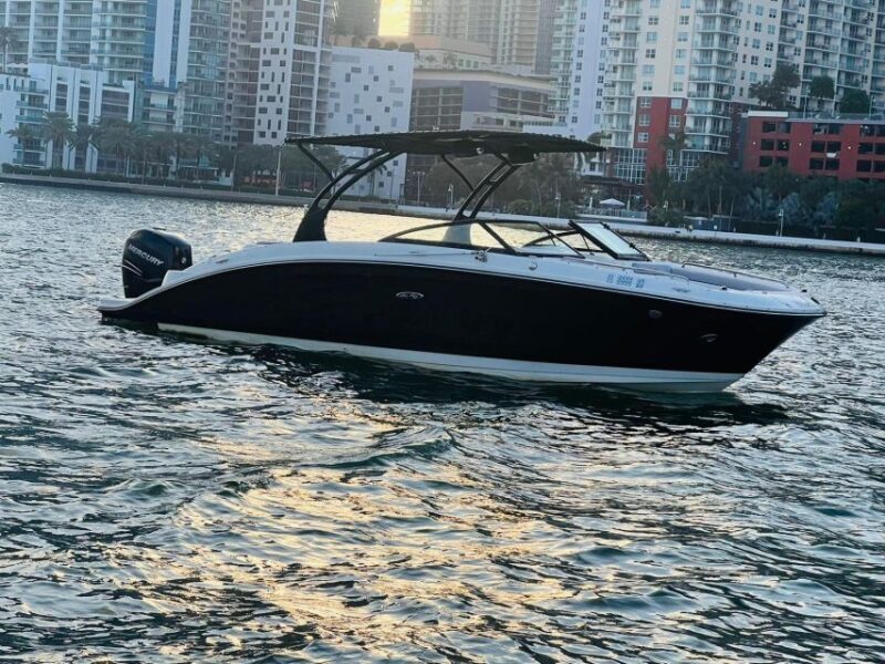 Miami: Guided Boat Tour with Champagne - Exploring the Experience: What to Expect