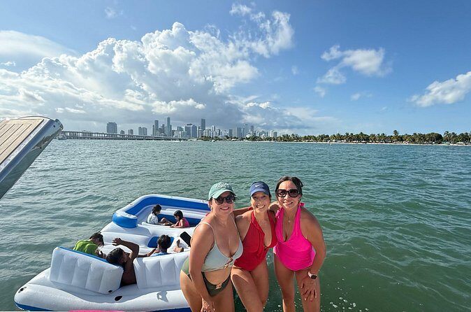 Miami Luxury Yacht Charter with Jetskis and Water Toys - FAQ