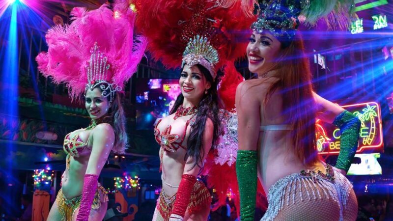 Miami: Mango's Tropical Cafe Dinner & Show - Key Points