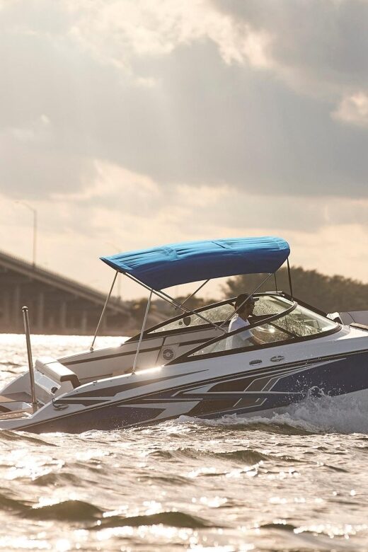 Miami: Private Boat Rental with champagne and captain - Experience Miami from the Water in Style