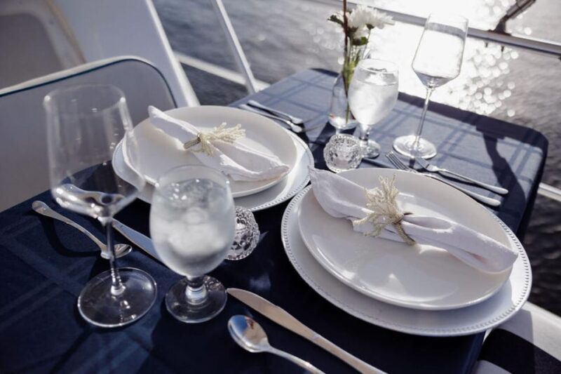 Miami: Private Dinner Cruise for 2 on a yacht. - Key Points