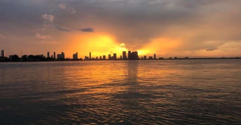 Miami: Private Sunset Boat Tour with Bottle of Champagne - Breaking Down the Itinerary