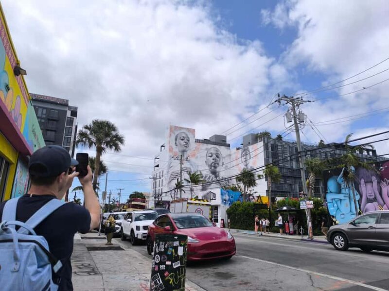 Miami: Private tour in a convertible Mustang in French - The Sum Up