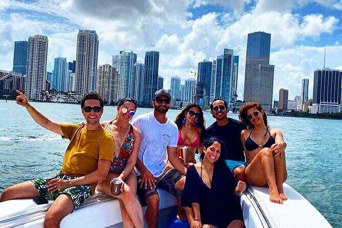 Miami Private Yacht Rental with Captain - Experience and What to Expect on Your Miami Yacht Trip