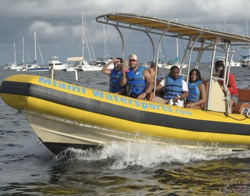 Miami: Relaxing Sightseeing Boat Ride - An In-Depth Look at the Miami Water Experience