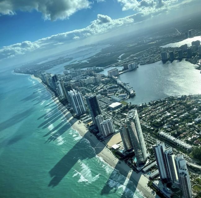 Miami: Romantic 1-Hour Private Flight Tour with Champagne - Miami: Romantic 1-Hour Private Flight Tour with Champagne