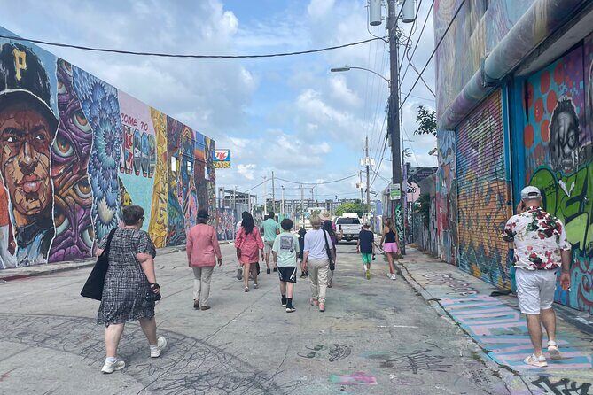 Miami sightseeing and Millionaire row boat tour - FAQs