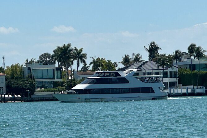 Miami Skyline 75 Minute Luxury Cruise of Millionaire's Homes - Miami Skyline 75 Minute Luxury Cruise of Millionaires Homes