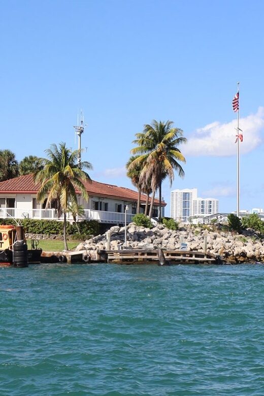 Miami Skyline Cruise of Millionaire Homes on Biscayne Bay - Exploring the Experience: What to Expect