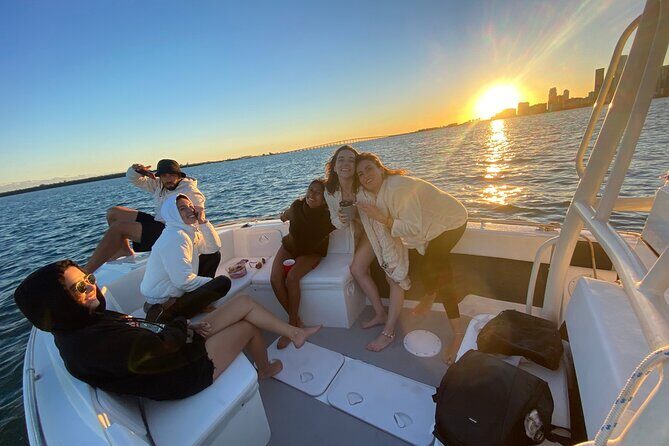 Miami: Sunset Boat Charter Cruise in a Formula Thunderbird - Key Points