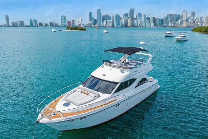 Miami Yacht Rental 55 ft + 2 Jet Ski | Miami Boat Rentals - Key Points