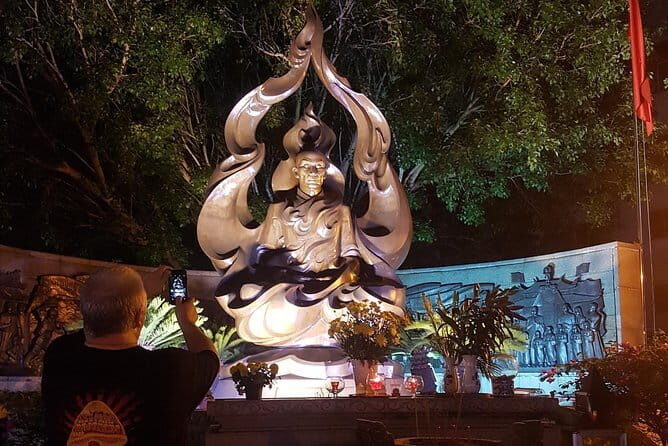 Midnight Food Tour in Saigon By Cyclo or Taxi or Scooter - Authentic Experiences & Hidden Gems