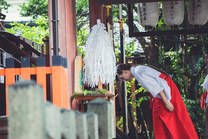 Miko Small Group Experience at Takenobu Inari Jinja Shrine - Key Points