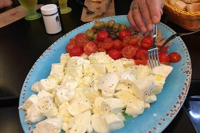 Milan : ITALIAN FOOD TOUR - 3h - Authenticity and Guide Experience