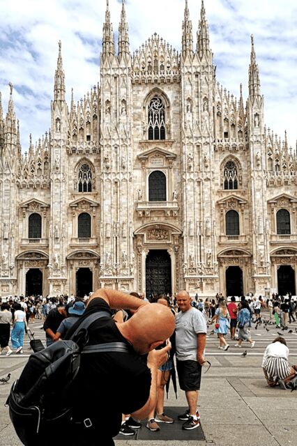 Milan Postcard Viewpoints Walk with Locals - Travel Bloggers - A Walk Through Milan’s Most Photogenic Corners