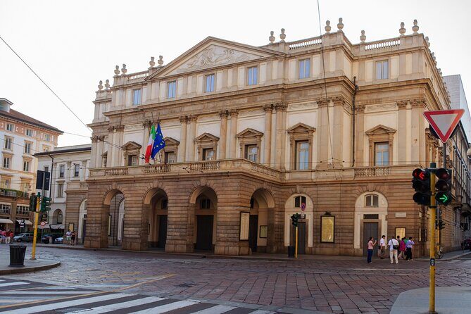Milan Scavenger Hunt and Highlights Self-Guided Tour - Visiting Milan with the Scavenger Hunt: What to Expect