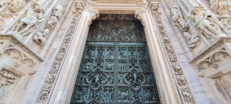 Milan: Skip-the-Line Duomo Guided Tour & Hop-on Hop-off Bus - What Past Travelers Say