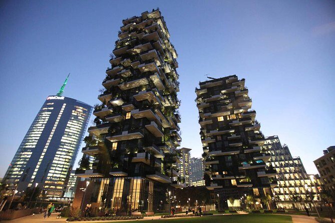 Milan Skyscrapers Guided Tour: Porta Nuova, Unicredit tower & Vertical Forest - A Deep Dive into the Tour Experience