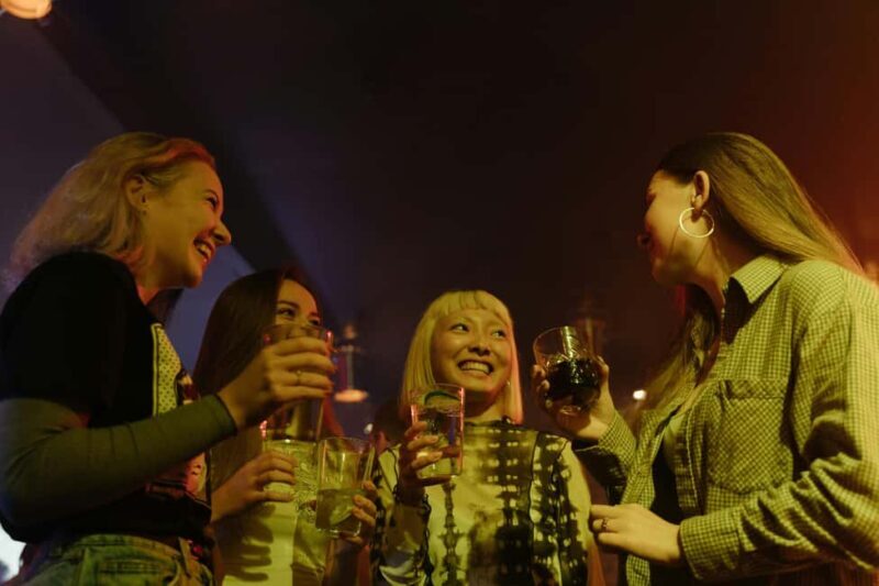 Milan Social Walk: Bars, Squares & Local Vibes - Key Points