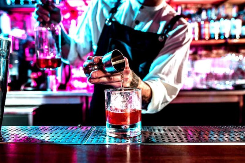 Milan Social Walk: Bars, Squares & Local Vibes - Detailed Review of the Experience