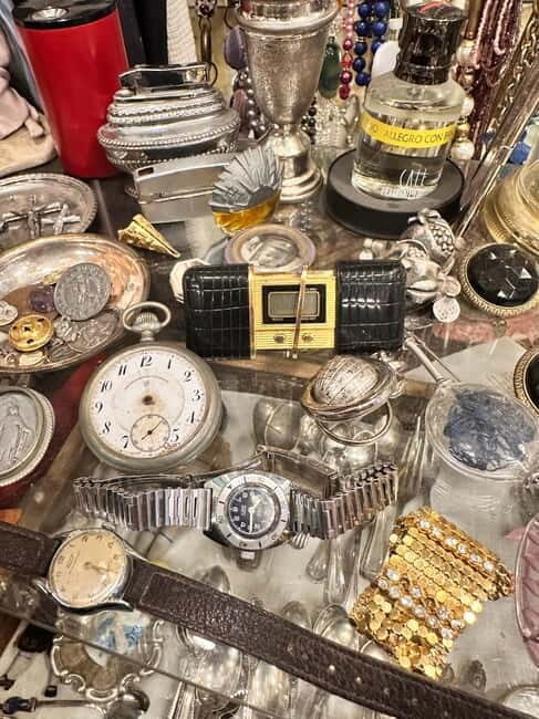 Milan: The Ultimate Vintage Shopping Guidebook - Weekly Market Guide