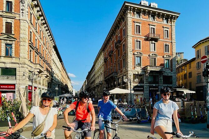 Miles and smiles /// Milan's ride - FAQs
