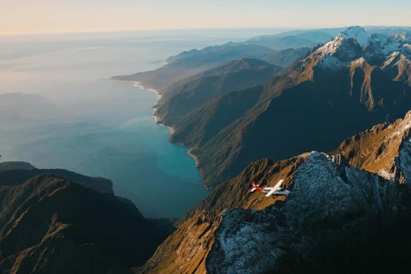Milford Sound One-Way Flight - Milford Sound One-Way Flight: An Aerial Adventure over New Zealand’s South Island