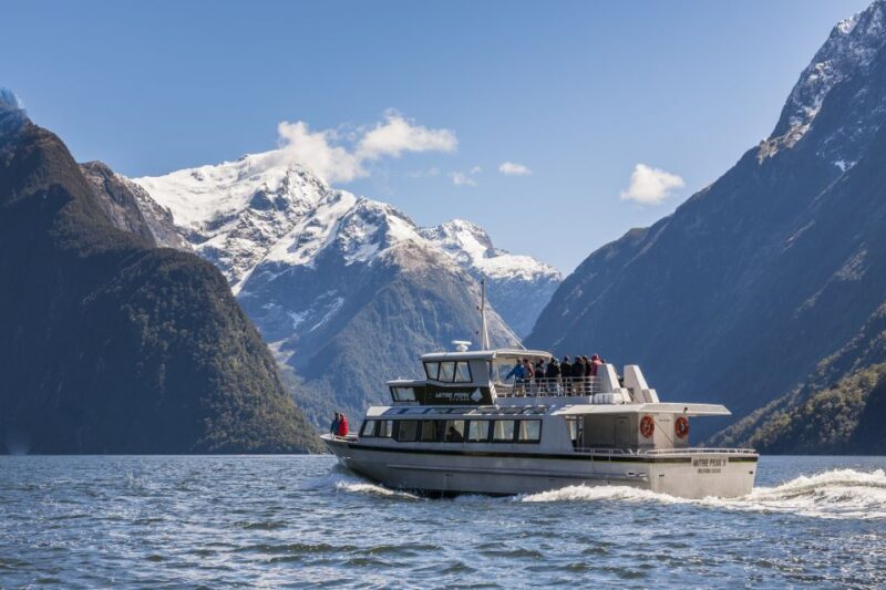 Milford Track: Full Day Guided Hike and Nature Cruise - An In-Depth Look at the Milford Sound Full-Day Tour