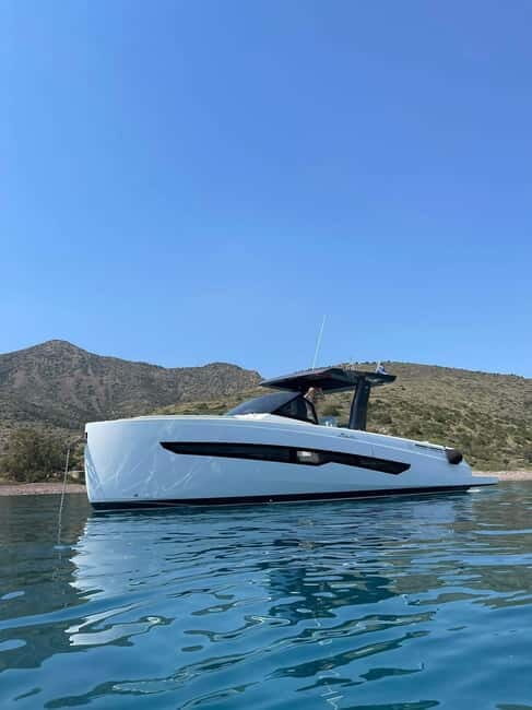 Milos Cyclades Luxury private cruises - The Experience on Board