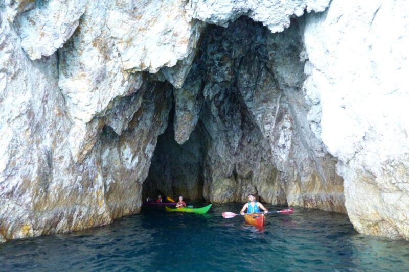 Milos: Guided Kayaking Trip with Snorkelling & Lunch - Deep Dive into the Itinerary