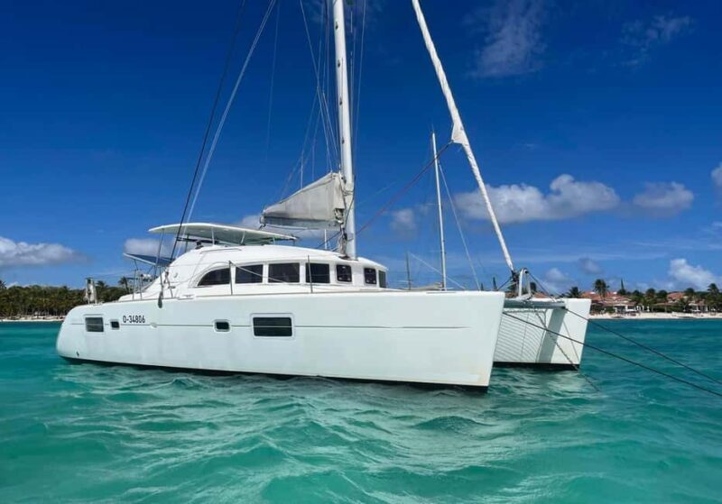 Milos: Kleftiko Half Day Catamaran Cruise with Lunch - Key Points
