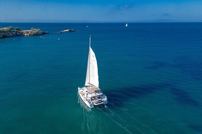 Milos Private Full Day Catamaran Cruise with Lunch and Drinks - Why This Tour is a Great Choice