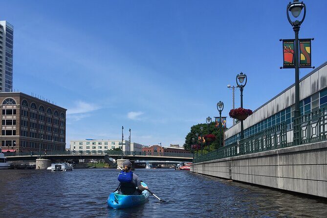 Milwaukee Cheese Curd Kayak Tour - FAQs